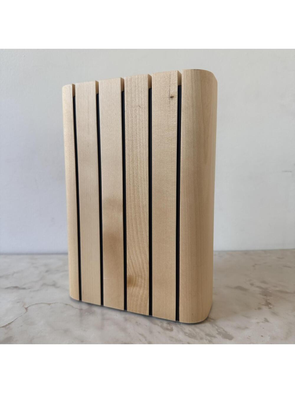 Caraway Natural Wood Magnetic Bottom 5 Knife Block 9”h x 6.25”w x 2.75”d
